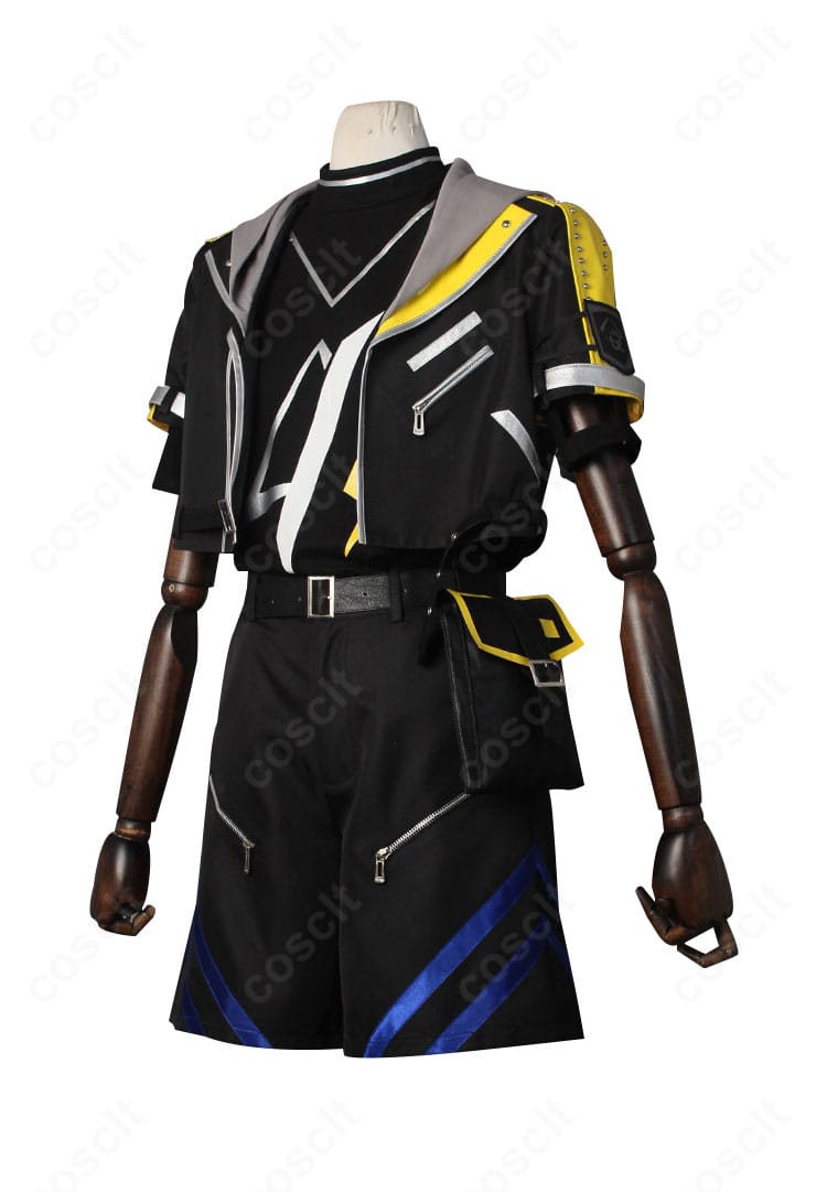 レオナルド・ライト・Jr コスプレ衣装の側面。コートのラインとウエストポーチの位置を確認できる角度