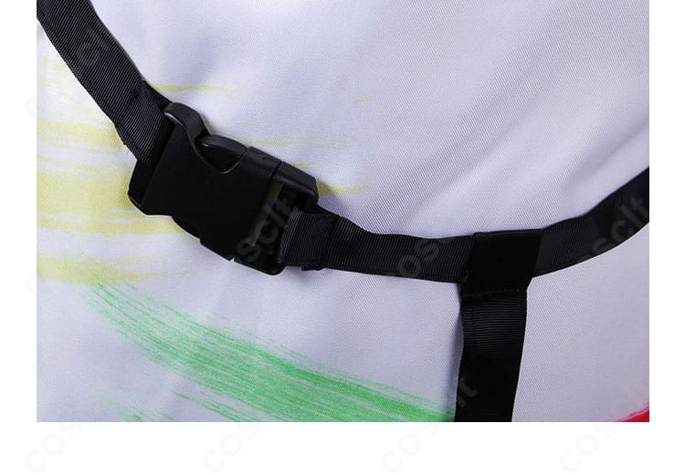 アキ・ローゼンタール コスプレ衣装のウエストベルト装飾。バックルの質感と取り付け位置。