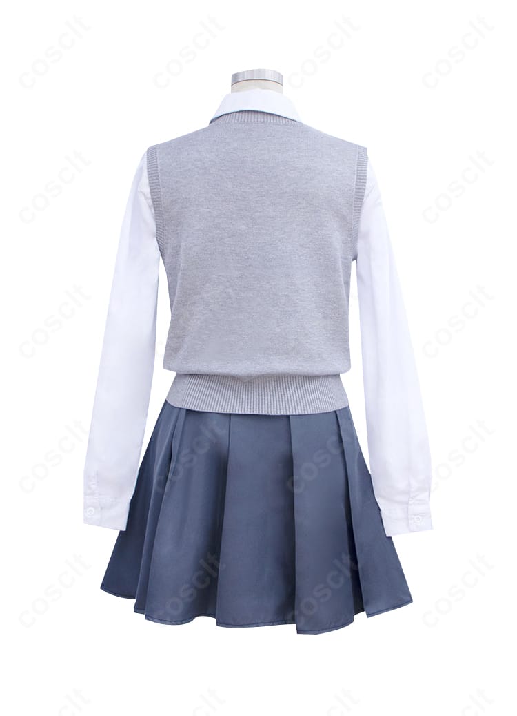 朝凪依 学園制服コスプレの背面ディテール。はだけにくい設計と裾の仕立てを確認できる画像