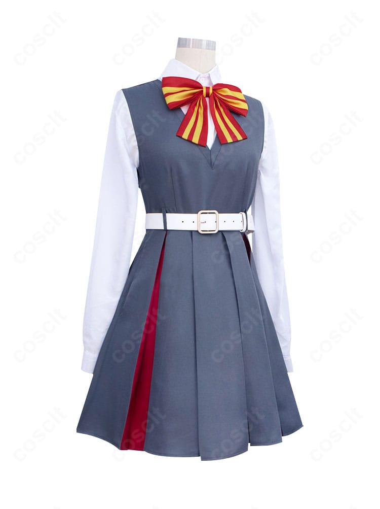 木野ひまり コスプレ衣装の右側面。ワンピースのラインとベルト位置、袖口のバランスが確認できるサイドビュー。