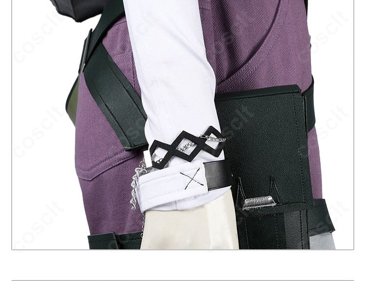 クローヴ衣装のアクセサリーとブレスレット。質感と配列が分かる小物セット詳細。