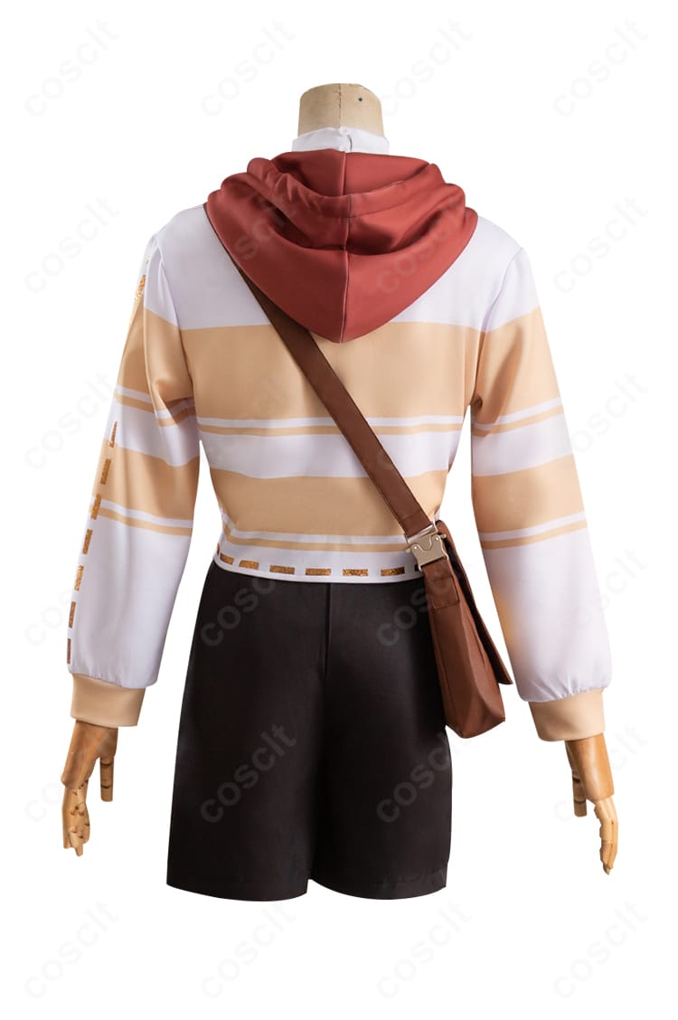 ローソンコラボ版ポストマン衣装の背面。ヨーク切り替えと裾ラインの整ったシルエットを確認。