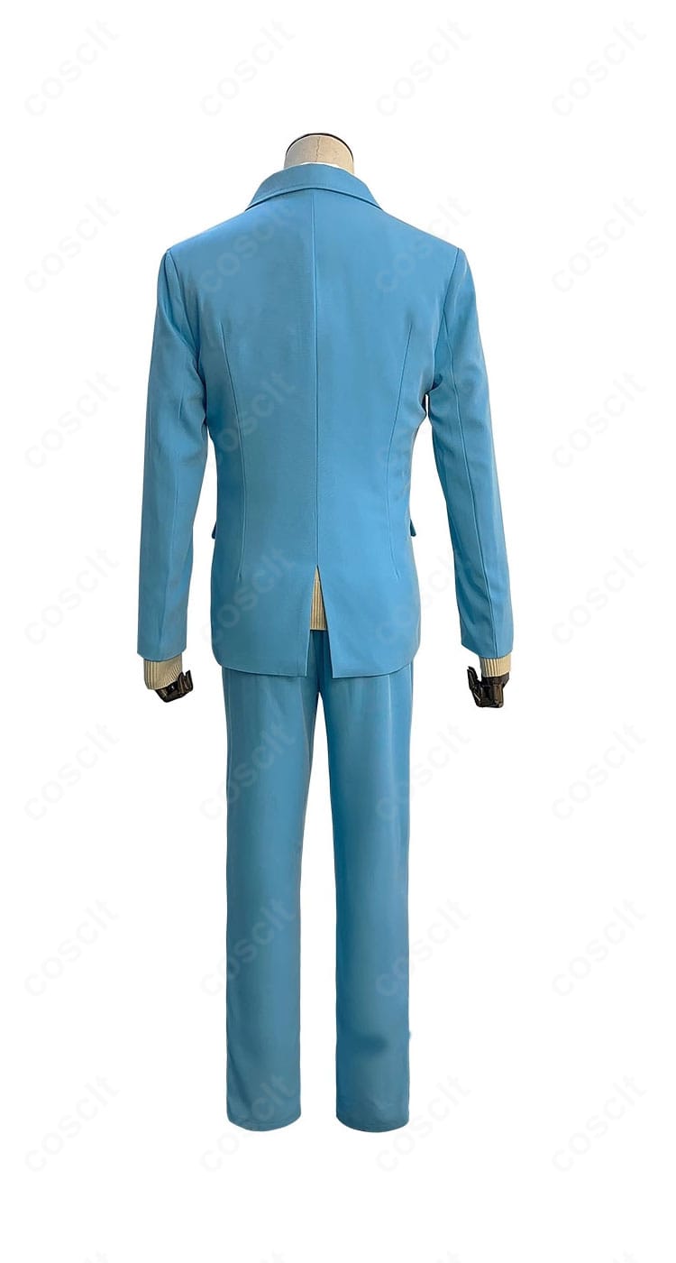 背面全身:志摩聡介コスプレ衣装のバックスタイル。センターベントと美しい背中のラインを強調