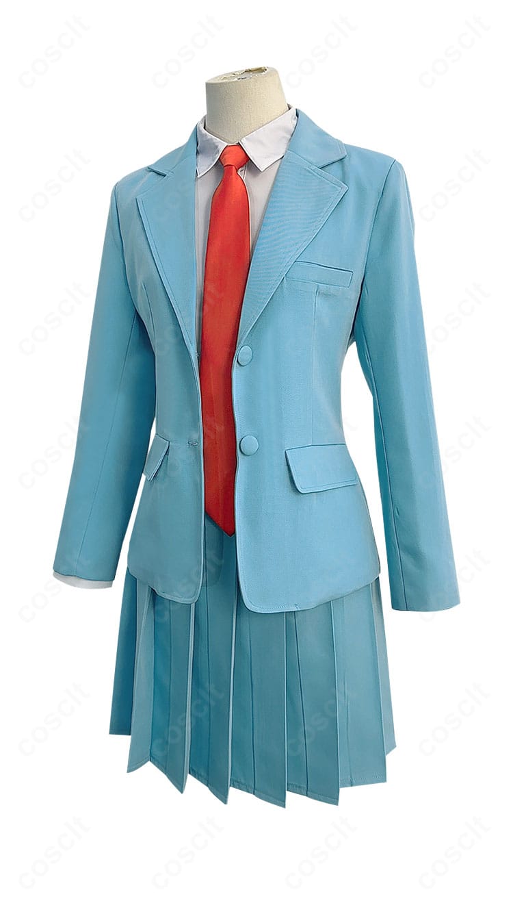 岩倉美津未 制服コスプレの左側面。フレアスカートのシルエット