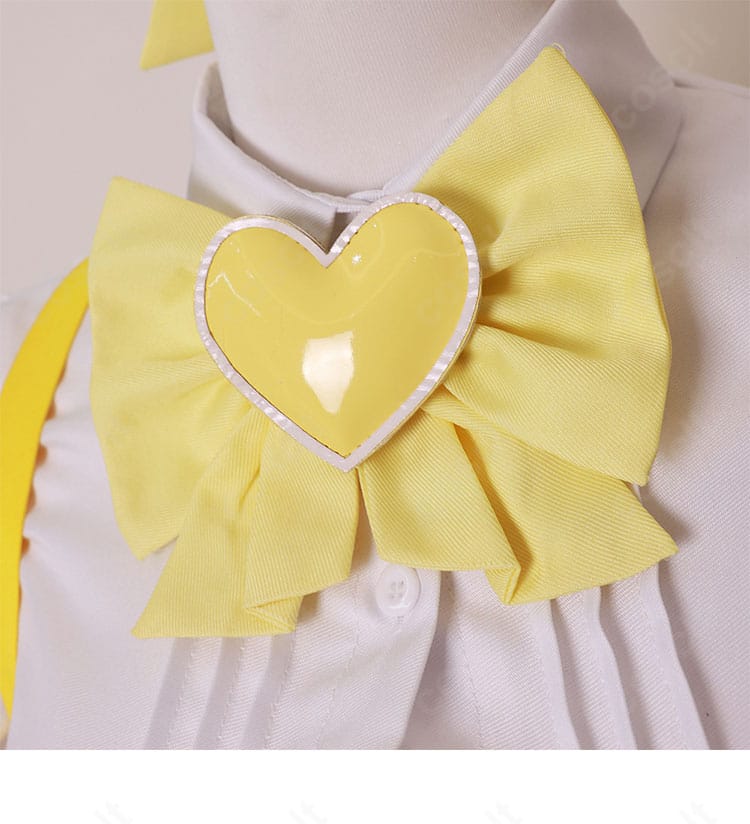 天川薫子 コスプレ衣装 リボンタイ装飾の刺繍アップ。細部まで整った意匠で存在感を強調