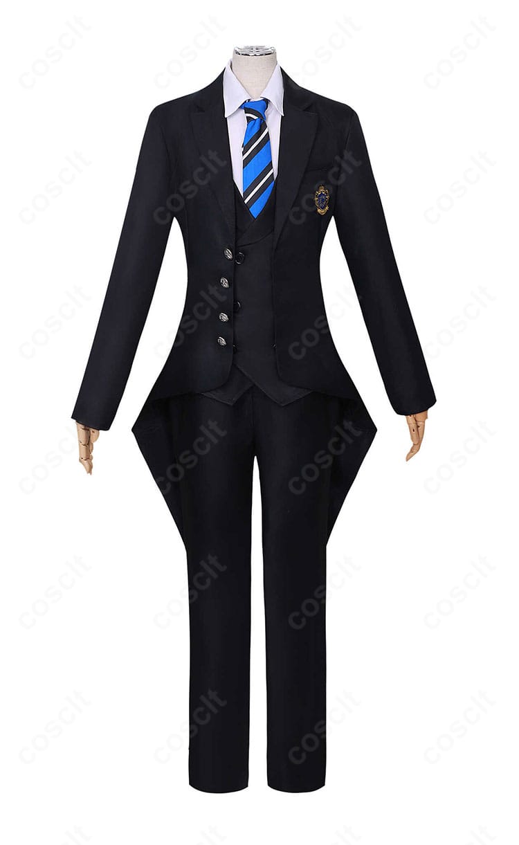 黒執事 シエル・ファントムハイヴ コスプレ衣装の正面全身。ハリ感のある素材と端正な襟元が特徴。