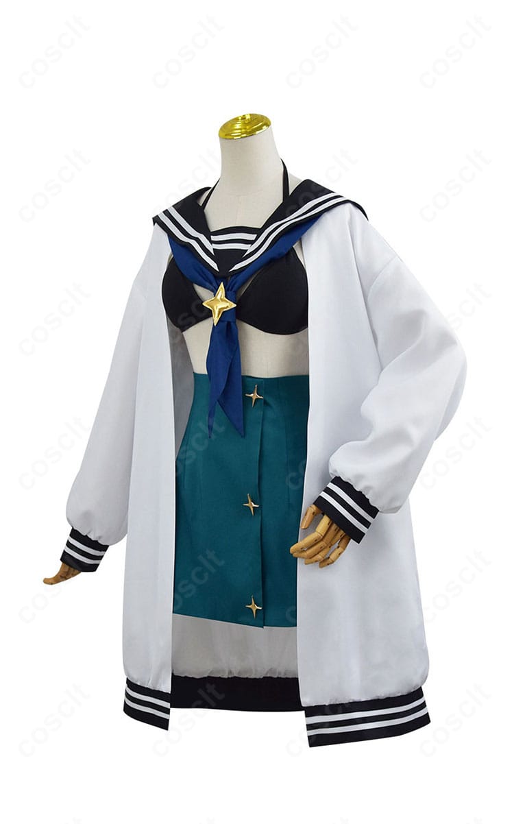 右側面からの全身。コートのライン取りと帽子のバランスがわかるアングル。