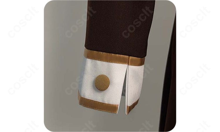 コスプレ衣装の袖ディテール。袖口のラインとステッチの仕上がりに焦点を当てたカット。