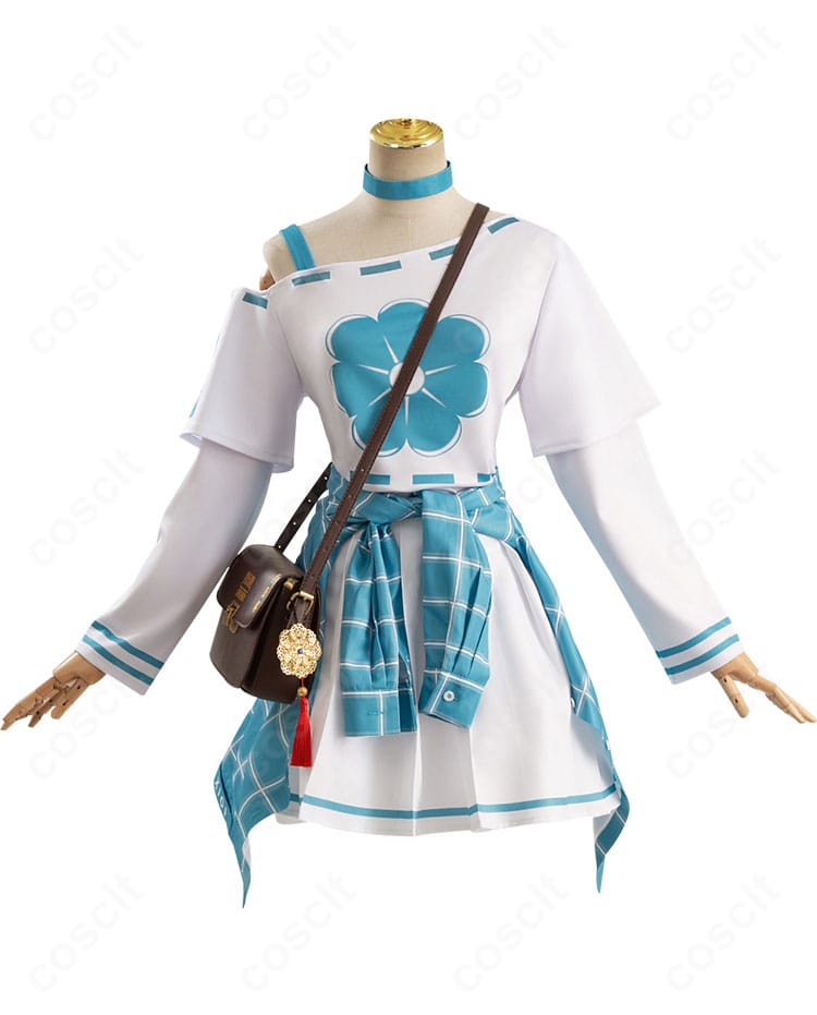 アニー・レスター コラボ制服の正面全身。ブルー系シャツとスカート、装飾ラインのディテールを強調。