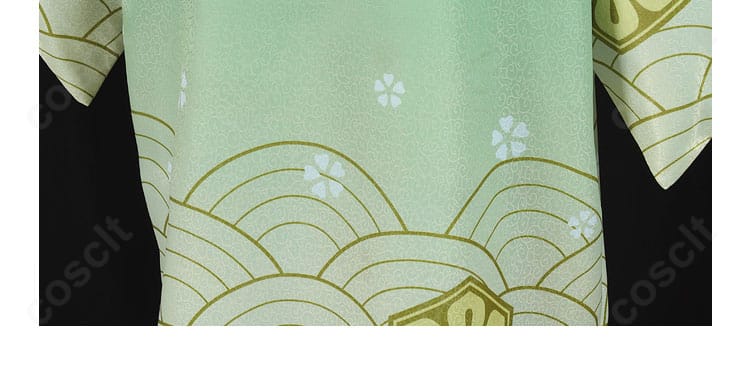 裾部分の装飾ディテール。縁取りと柄の配置バランスを確認できます。