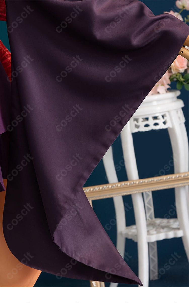 袖口装飾のクローズアップ。しっかりした縫製と端処理で耐久性と美観を両立。