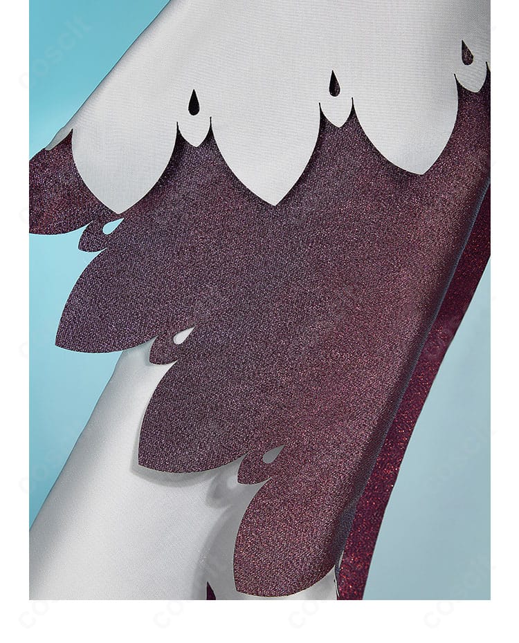 レーシングミク 2024 Ver. 裾・衣裳ヘムライン装飾のディテール。ステッチと配色ラインを強調