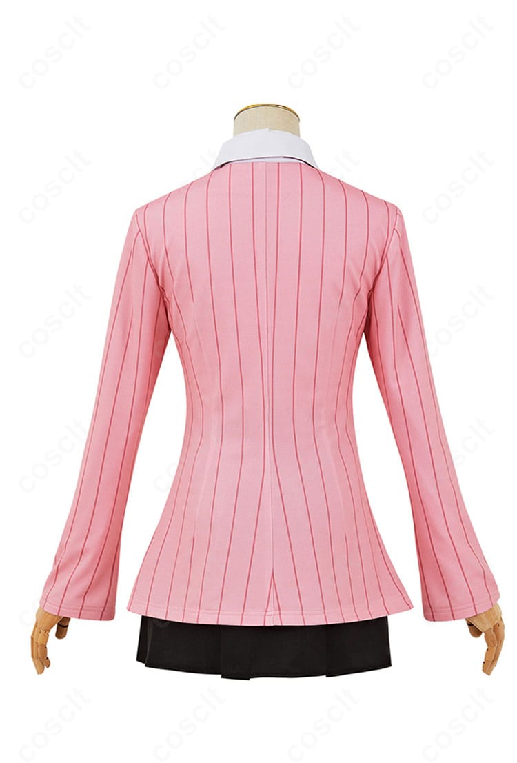 岳羽ゆかり コスプレ衣装の背面。コートの後ろ姿のシルエットと裾のバランスを確認できる