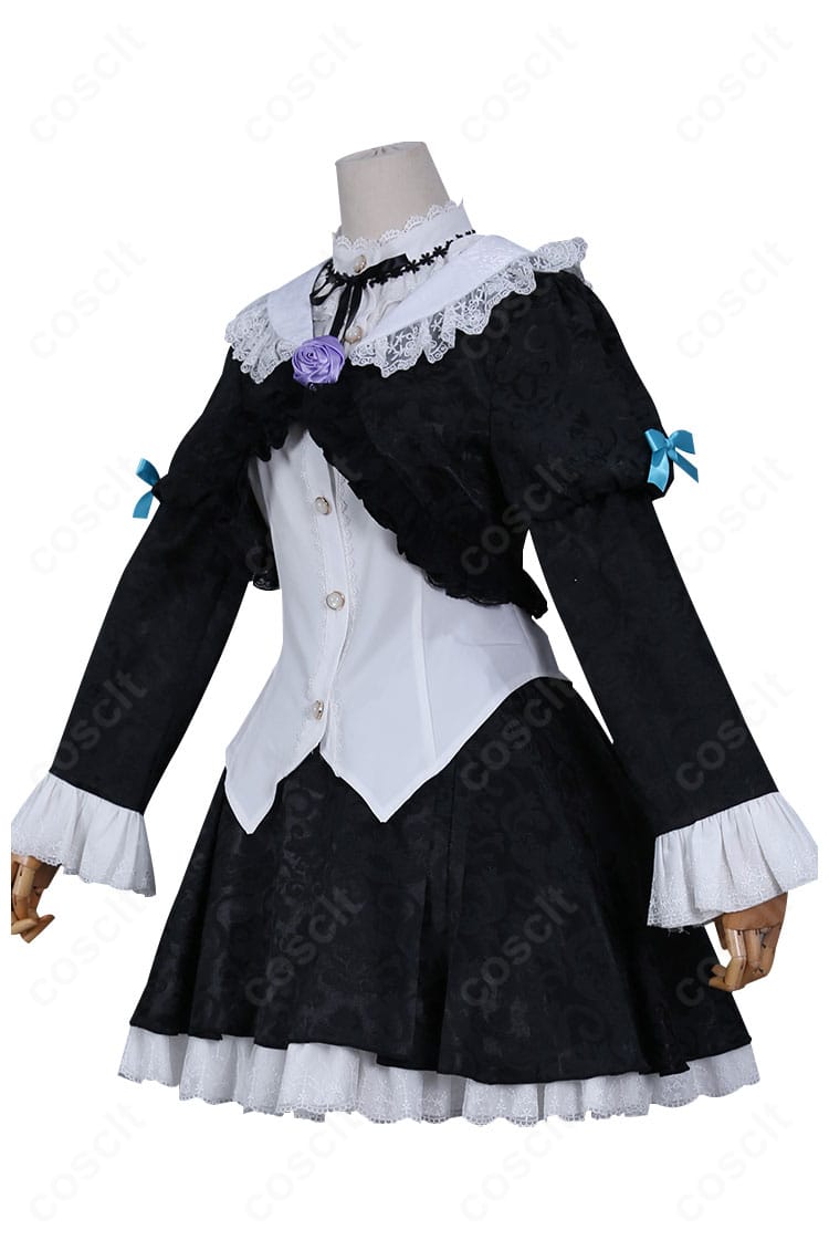 黒猫(五更瑠璃)ゴスロリ衣装 左側面。ウエストのフィット感とリボン位置、レースの重なりを示すカット。