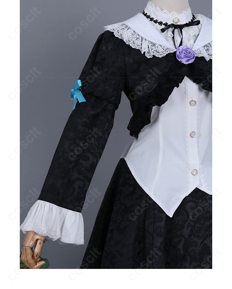 肩・袖装飾ディテール。パフスリーブのボリュームとカフスのフリル、縫製の仕上がりを確認。