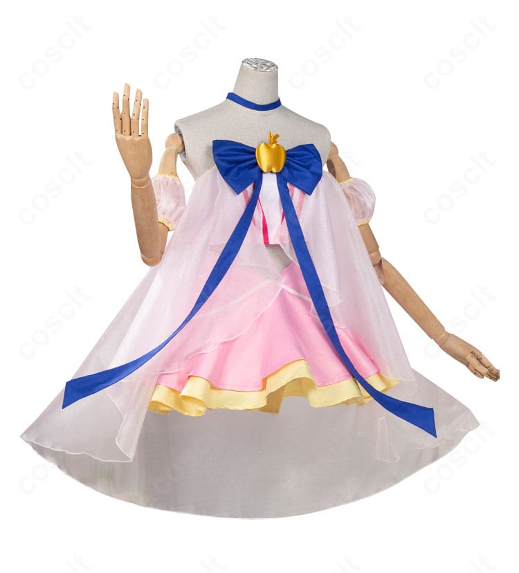 雪森りんご コスプレ衣装の側面。スカートの広がりとウエストライン、袖の形状が見える。