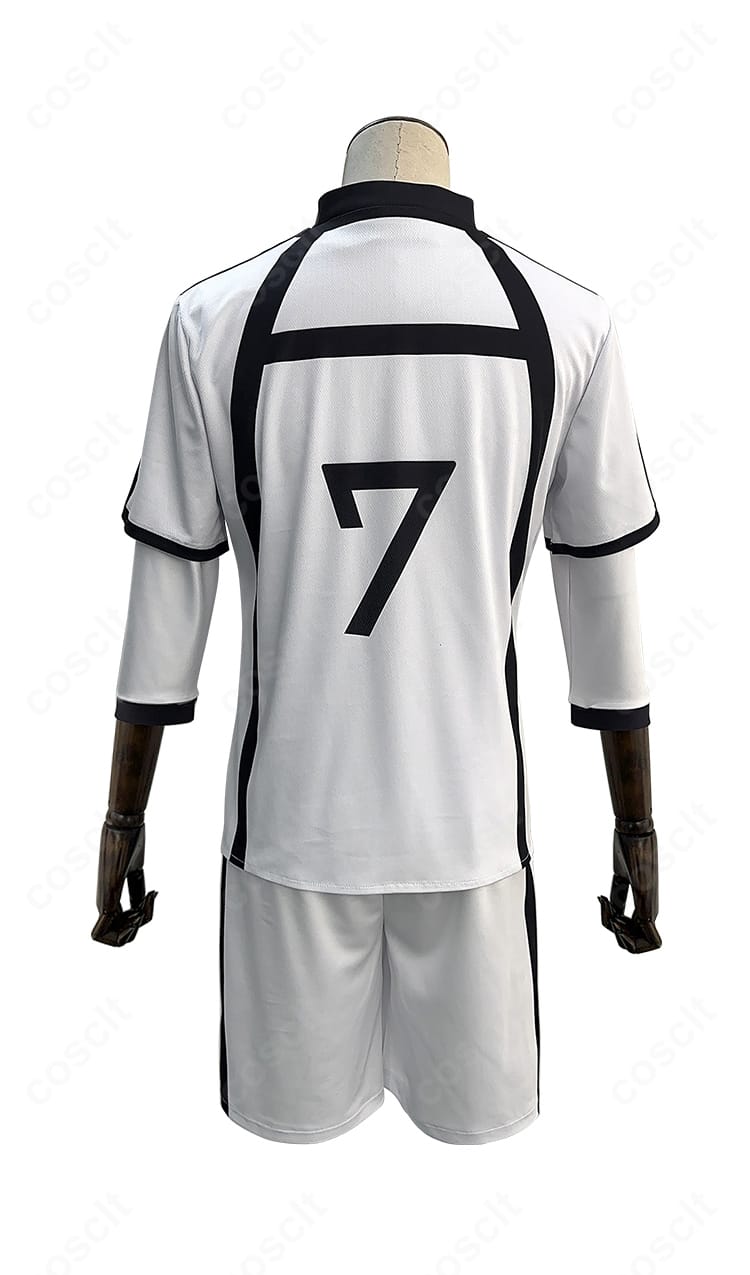 ブルーロック 凪誠士郎コスプレ 背面全体像。背面のライン配置やマーキングのディテールを確認できるバックビュー。