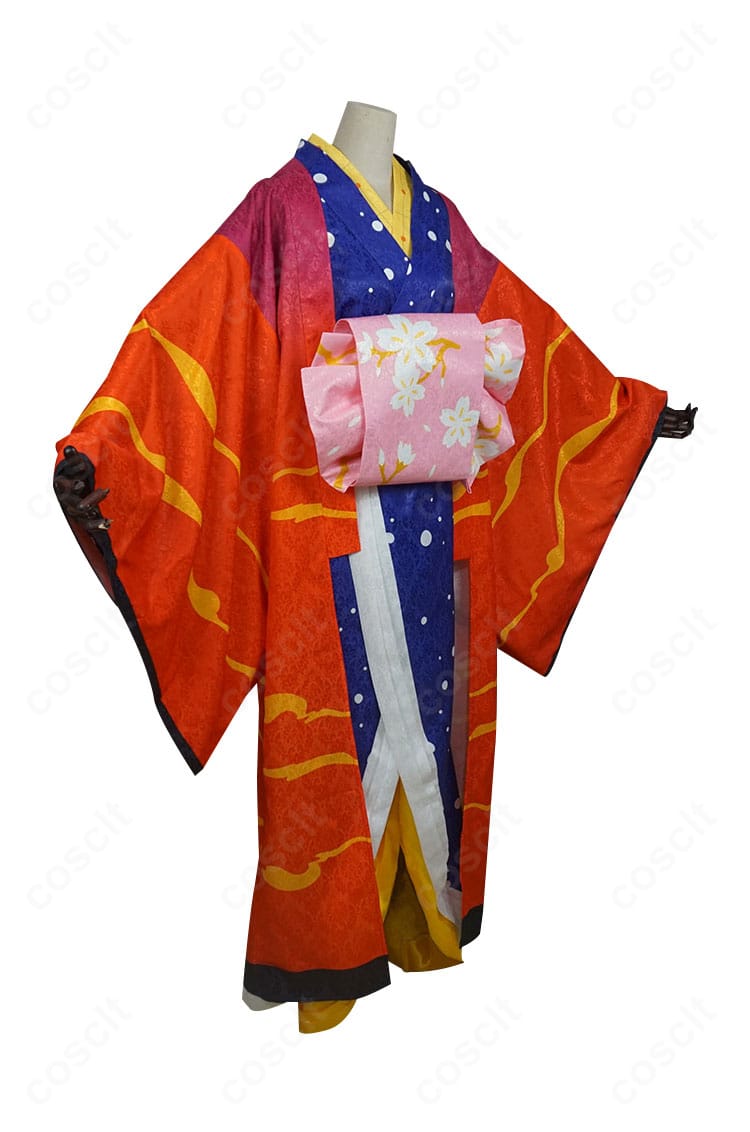 鯉夏花魁 コスプレ衣装の側面。帯位置とレイヤードで生まれる立体感、体に沿うフィット感を示す角度。