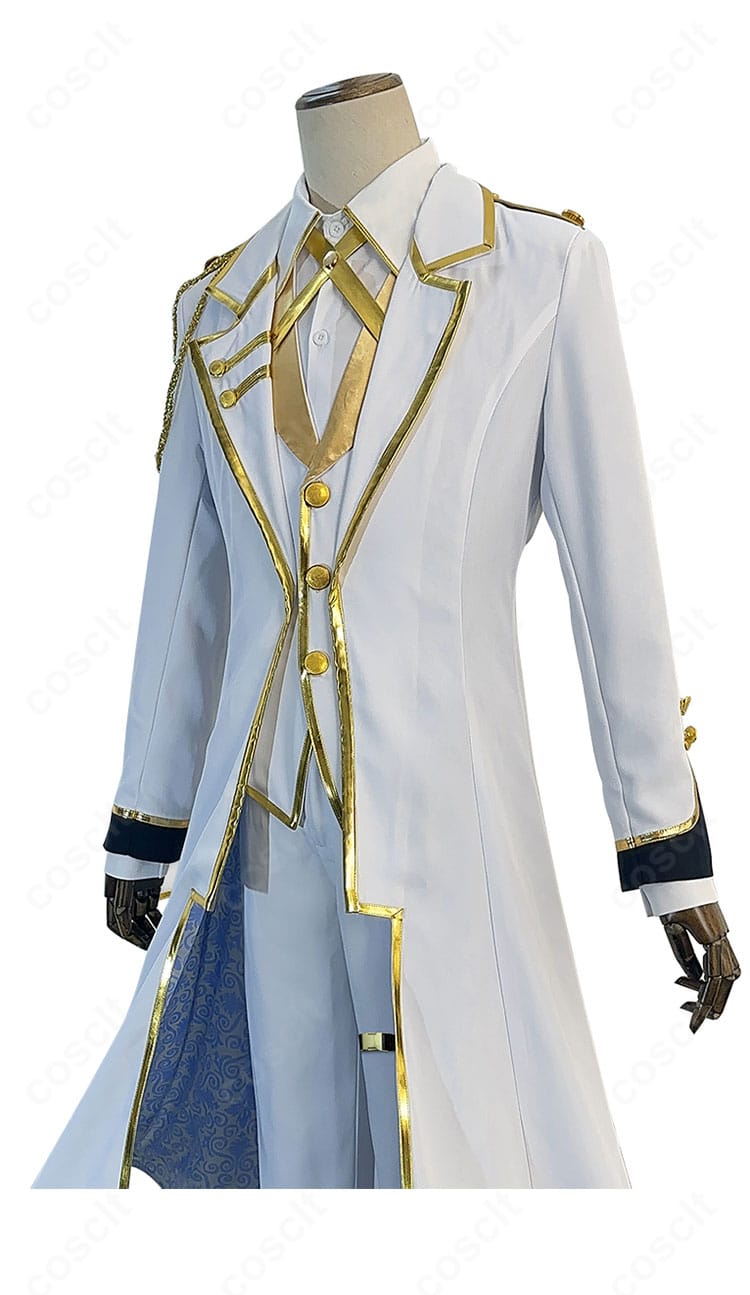 凪誠士郎 天使衣装コスプレの側面。肩線から裾にかけたラインと装飾の立体感が分かる。