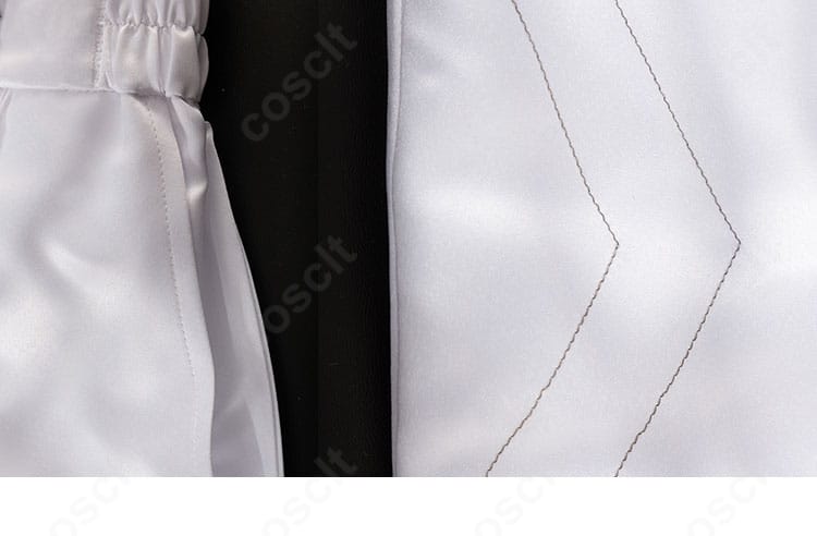 ズボンのウエスト部ディテール。ベルト位置と留めの仕様