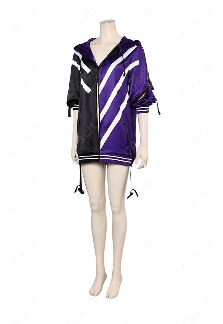 鉄拳8 レイナ コートの側面シルエット。裾のラインと袖の立体感を確認できるカット。