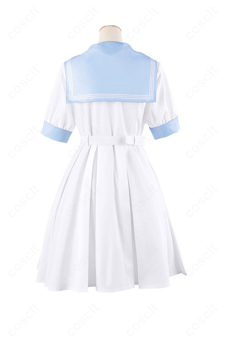 『ほろはにヶ丘高校』制服コスプレの背面。背中の開閉部とスカーフの落ち感・配置が見やすいカット。