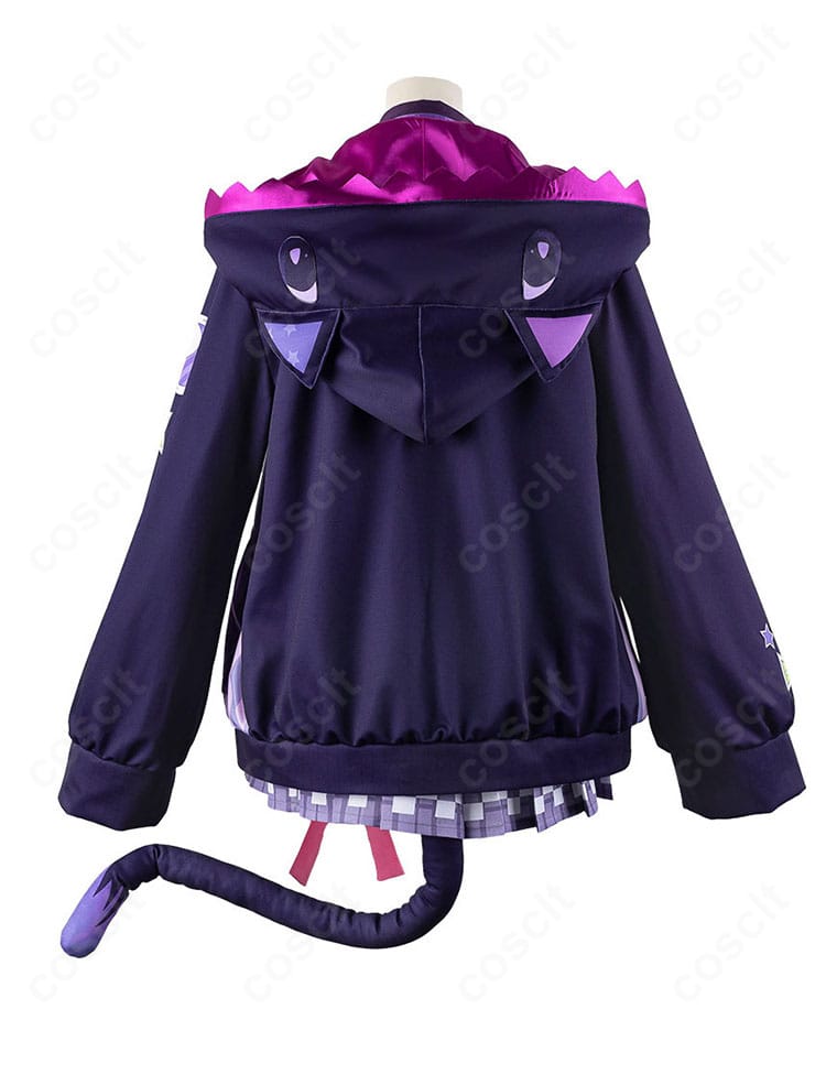 紫咲シオン 新衣装の背面。コートのシェイプとフィット感、尻尾の見え方が分かる