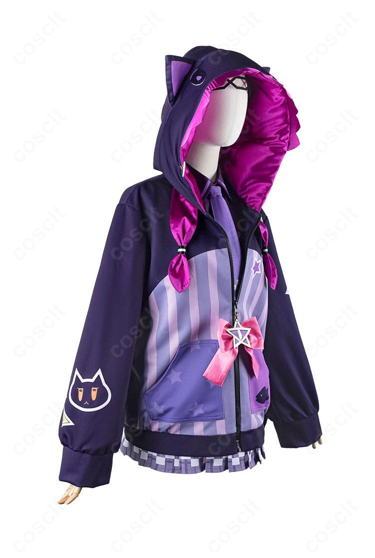 紫咲シオン 新衣装の右側面。コートの落ち感と太ももベルト、尻尾の位置関係が分かる画像