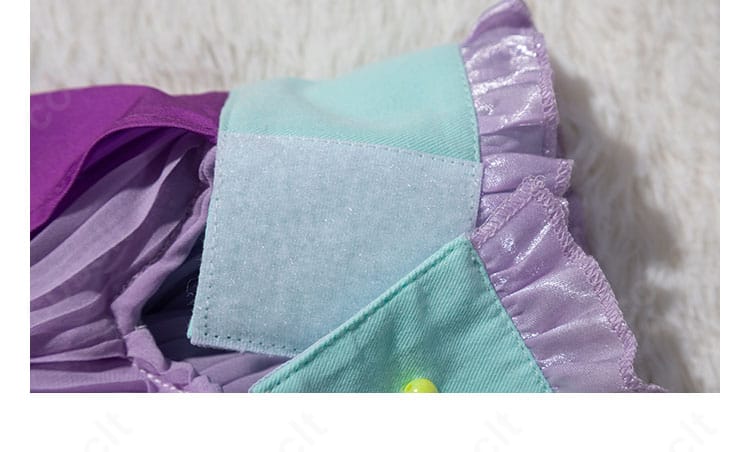 笹原名月コスプレ衣装の袖口アップ。カフの装飾と縫製の仕上がりを示す画像