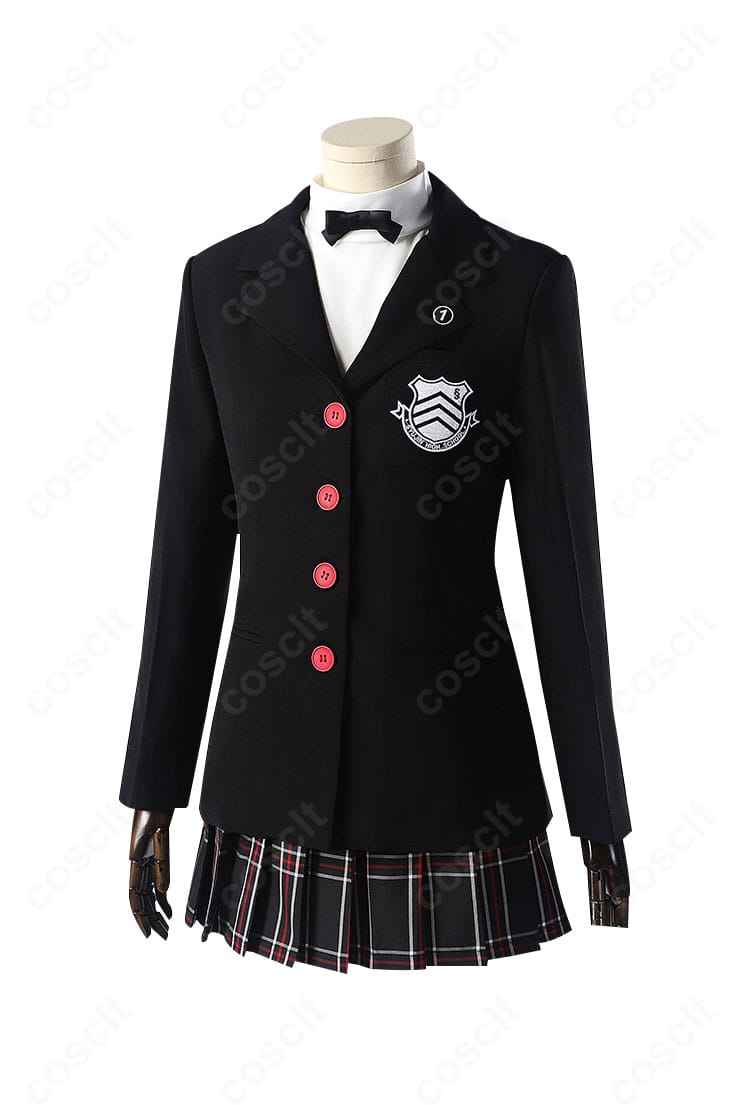 芳澤かすみ 制服コスプレの側面。ウエストがすっきり見えるスリムでスタイリッシュなシルエット。