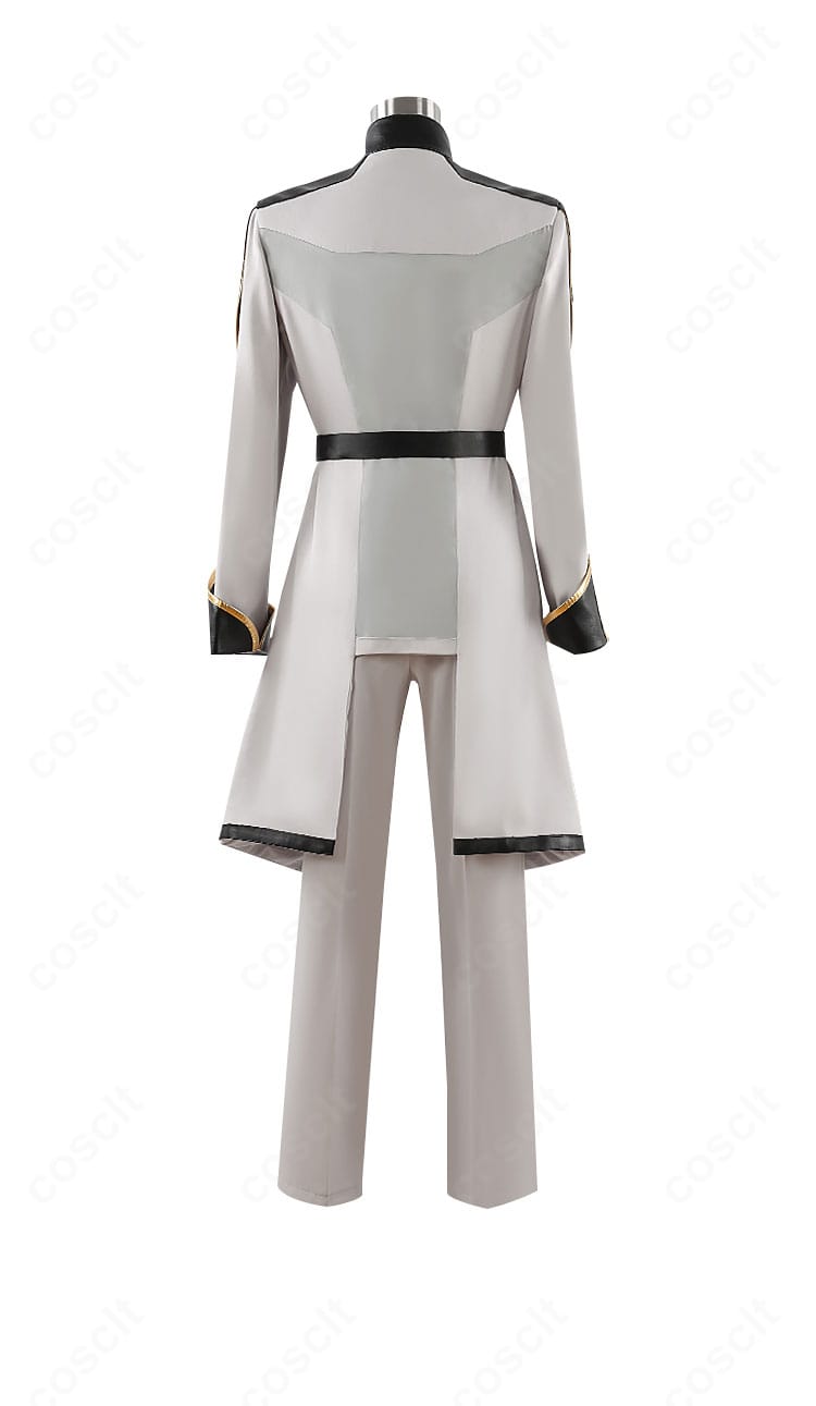 キラ・ヤマト 准将服(劇場版)コスプレの背面。背中心の縫製ラインと裾の落ち感まで忠実に表現。