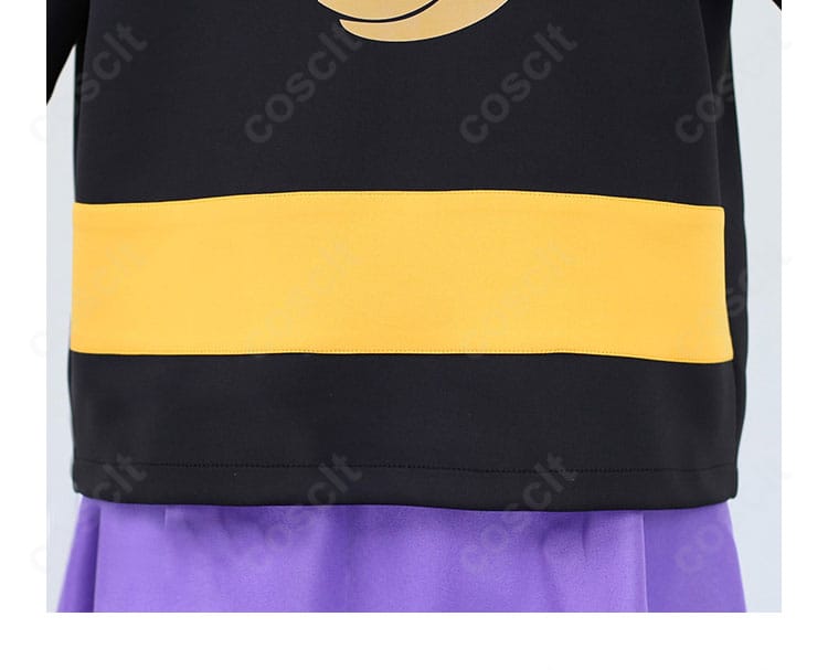 コート裾ディテール:後ろ裾のラインとドレープ感の再現