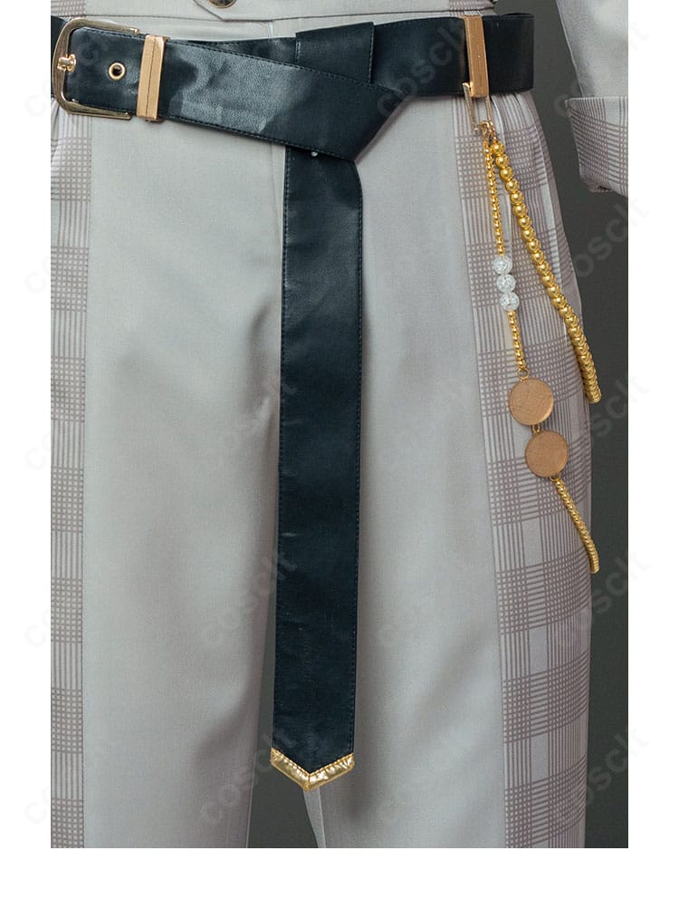 蓮巳敬人 コスプレ衣装の腰ベルトと金具装飾の近接ディテール