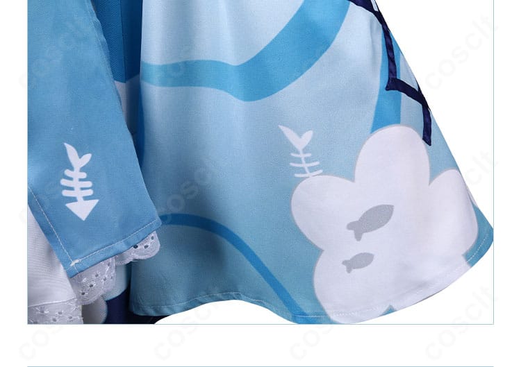 ホロライブ がうる・ぐら 正月衣装コスプレの袖装飾ディテール。刺繍と装飾パーツの質感が分かる。