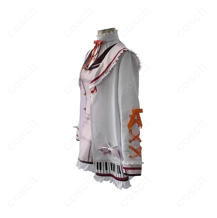 左側からの全身ディテール。ウエストラインと装飾のバランスが伝わる画像。