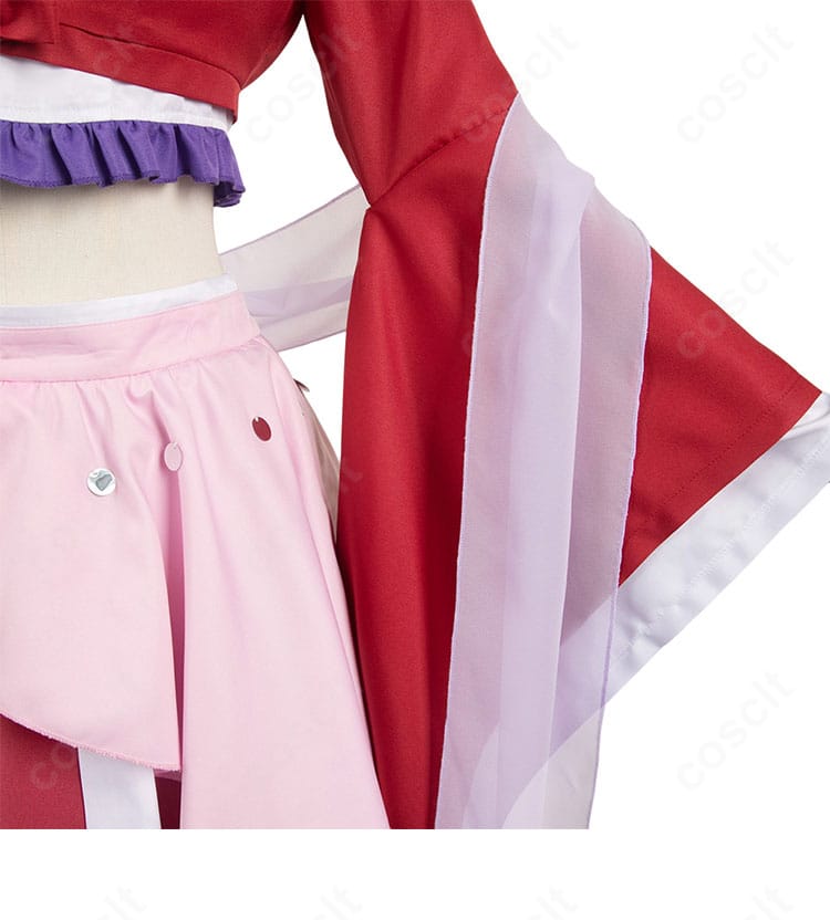 猫猫(マオマオ)8巻衣装の袖ディテール。袖口の装飾とステッチワークの質感を示すアップ。