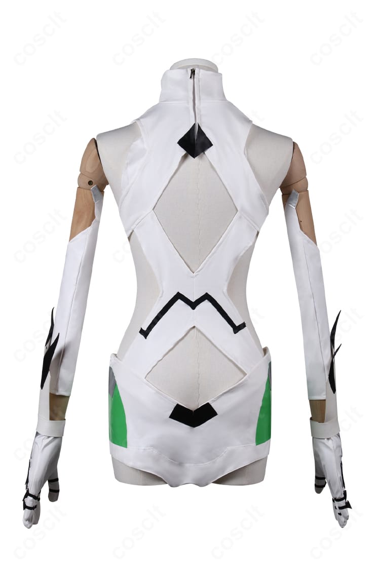 背面全体のベール（グリーンハート）衣装。背面開閉部と腰飾りの配置を確認できるカット。