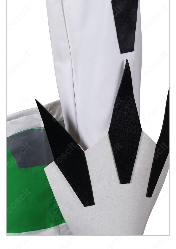 袖口の仕上がりディテール。カフ部分の縁取りとステッチが確認できる。