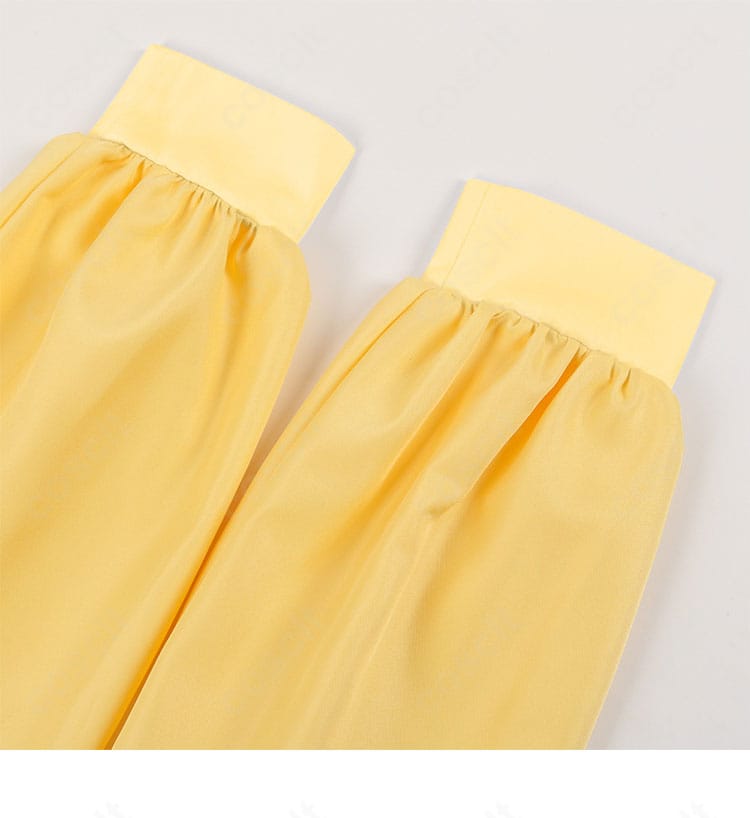 ソフィー・ハッター衣装の袖口ディテール。ギャザーとカフの縫製が見える拡大写真。