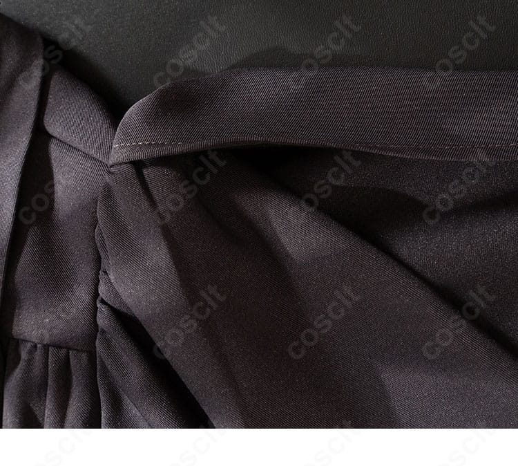 コートの質感ディテール。中厚ツイルの落ち着いた発色と高級感。