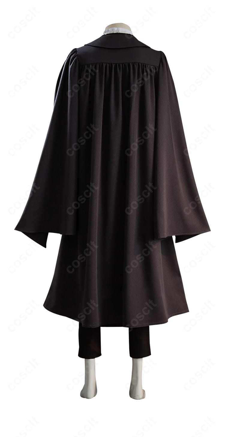 セバスチャン・ミカエリス コスチューム背面。背中の切り替えと裾ラインの再現を確認できる画像。