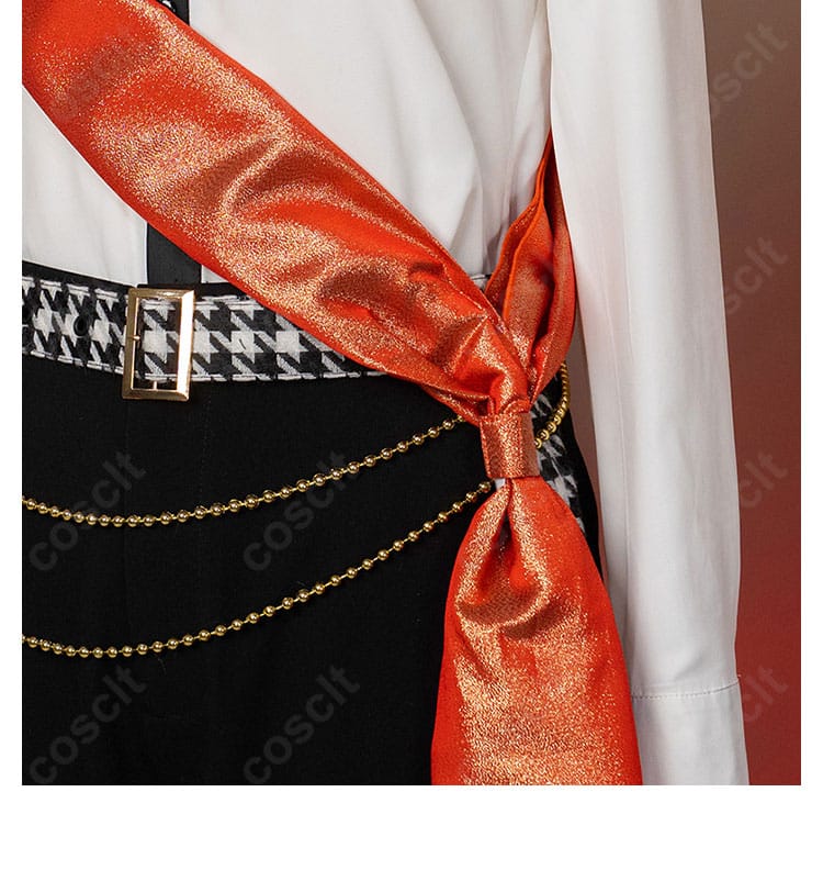 赤い細帯装飾のクローズアップ。差し色としてコーデ全体を引き締めるディテール写真