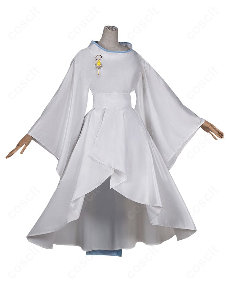 九条和音 神化衣装コスプレの側面、フードとAラインが映える立体シルエット