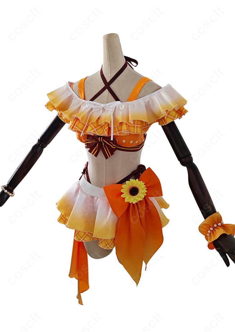 ラブライブ! 高坂穂乃果 μ's水着コスプレ衣装の斜めサイドビュー。装飾配置とラインの美しさを確認できる角度