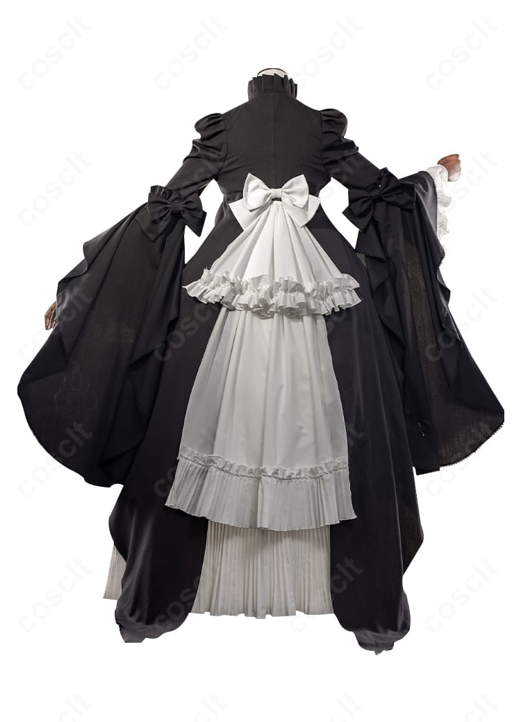 背面全体。背中のリボンと後ろ姿のラインが分かるデザイン。