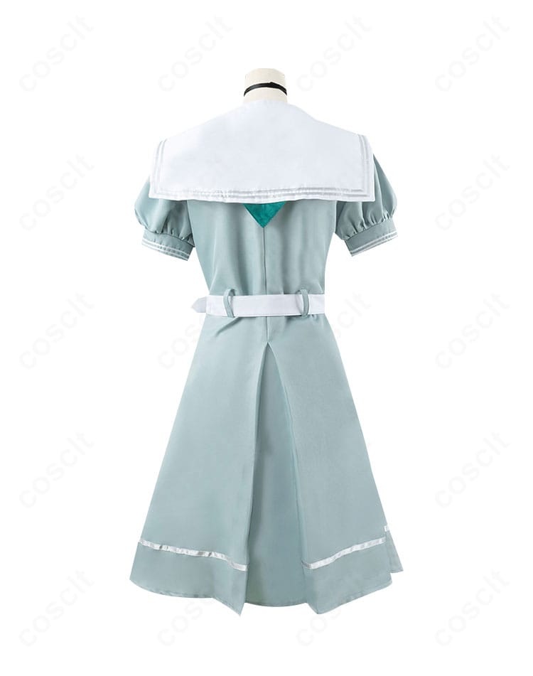 ラブライブ!蓮ノ空 夏制服コスプレの背面カット。背中の切り替えとスカート後ろの形状がわかる画像