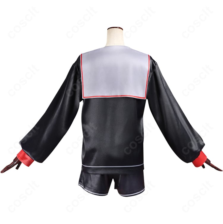 アルレッキーノ幼少期衣装の背面。バックスタイルの配色と縫製仕上げを明確に撮影。