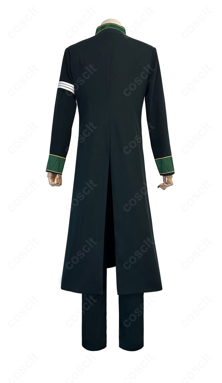 WIND BREAKER 梅宮一 コスプレ衣装の背面。ロングコートの後ろ姿と背中のライン、裾の落ち感を確認できる画像。