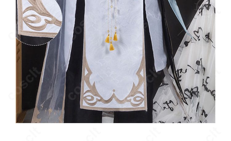 衣裾の飾りディテール。透け感素材のレイヤードと動きに映えるデザインが分かる。