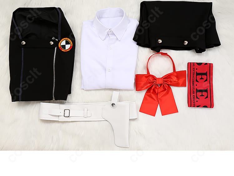 汐見琴音コスプレ衣装セット内容のフラットレイ。コート、シャツ、スカート、スカーフ、腕章、ホルスター一式。